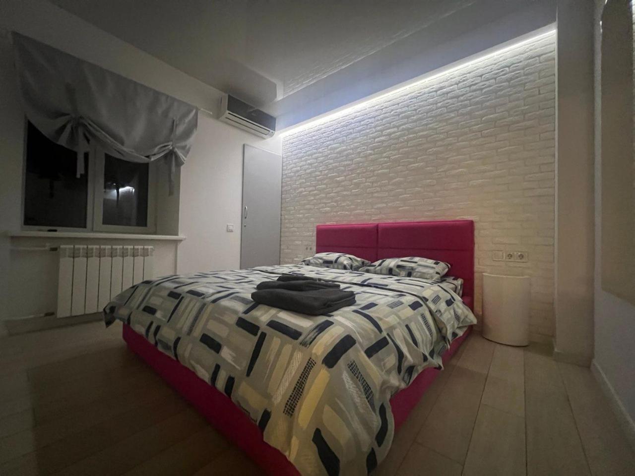 2-Room Luxury Apartment In The Center Київ Екстер'єр фото